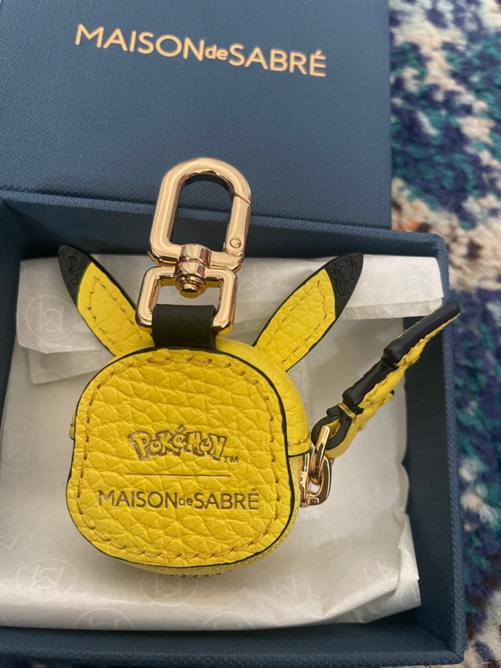 NIB Winking SABRÉMOJI Pokémon Charm - Picture 8 of 9